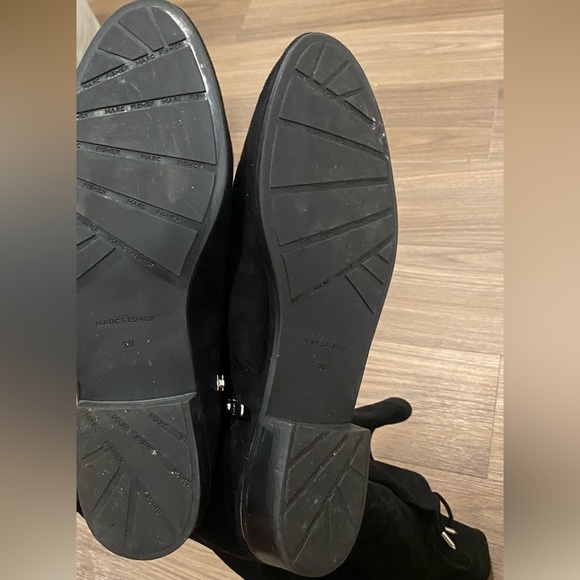 Marc Fisher knee high flat black boots suede size 9m I’ve the knee boots - Picture 6 of 6